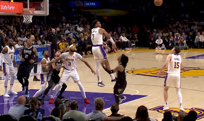 开云- 浓眉大眼叛变梗 