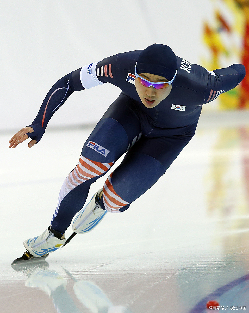 开云-浓眉哥迎来七赛季出色发挥，SKT观众热烈欢呼！的简单介绍