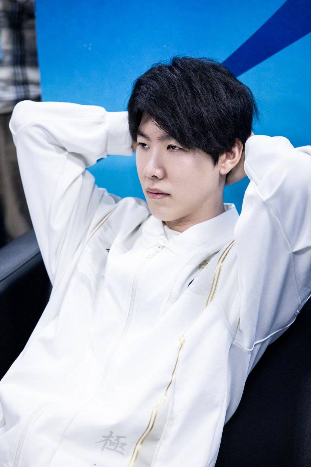 开云-包含Rookie爆冷击败MAD，突破纪录引爆全场！的词条